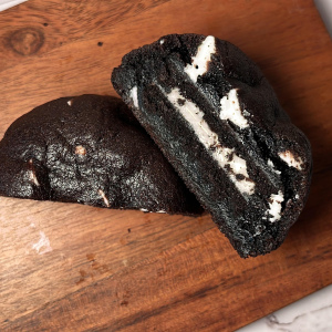 Cookies and Cream Stuffed Cookie